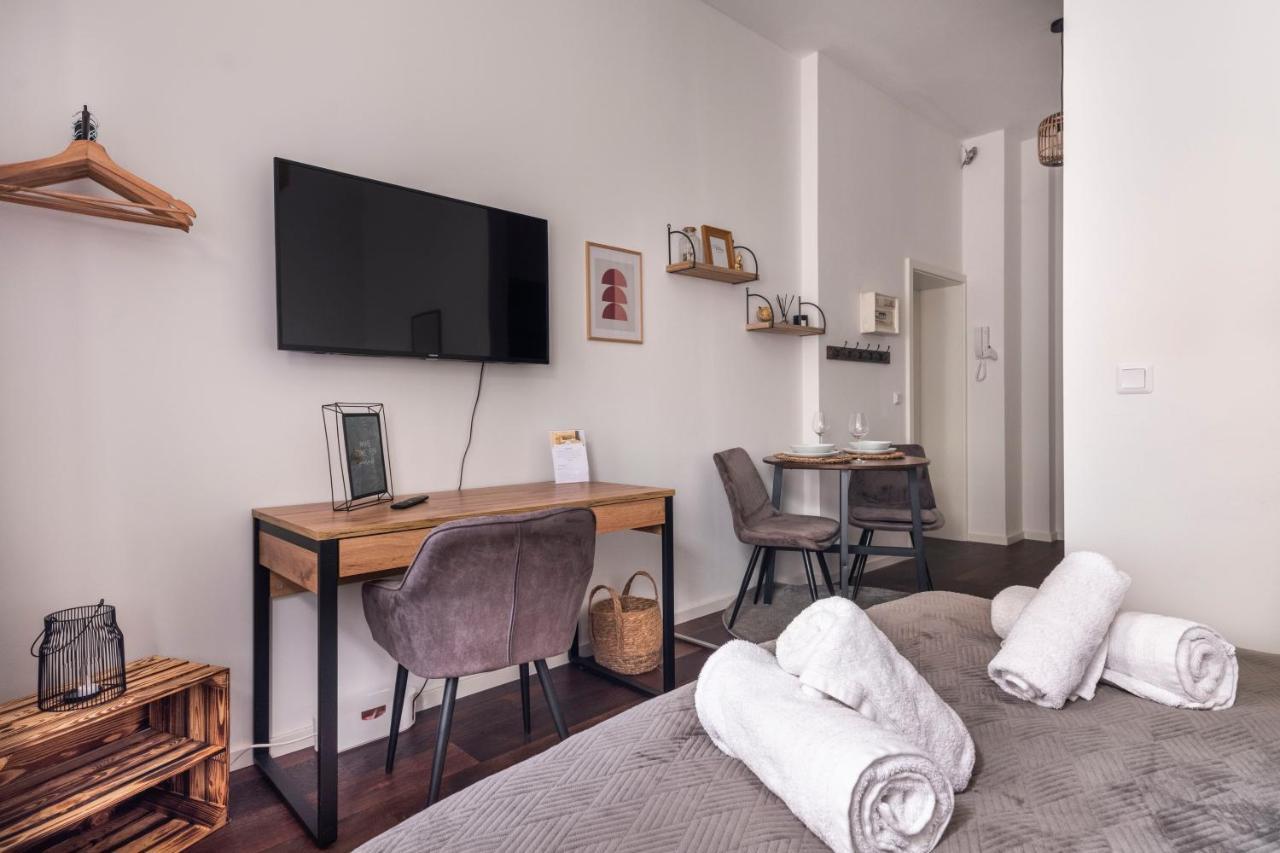 Central Apartment In Heart Of Berlin Bagian luar foto
